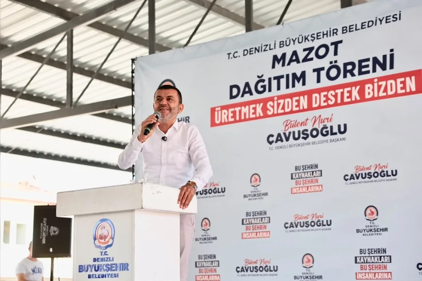 Denizli Büyükşehir Belediyesi 10 bin 66 üreticiye 704 bin 880 litre mazot desteğini sahada dağıtıyor
