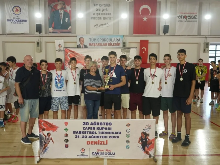 Denizli Büyükşehir Belediyesinin Zafer Kupası’nda Ege’nin genç basketbolcuları parkede buluştu