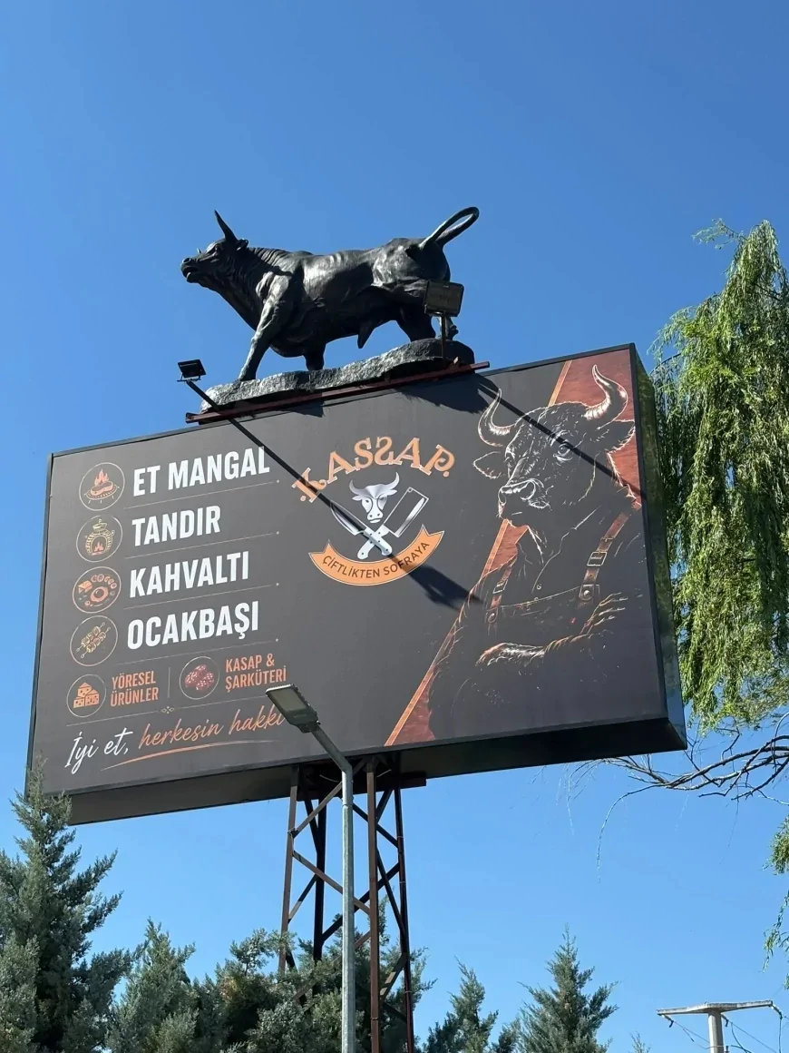 Kastamonu-İnebolu Yolunda Kasap Et Lokantasına Yoğun İlgi, Taze ve Yöresel Lezzetler Yolcuların Tercihi Oldu