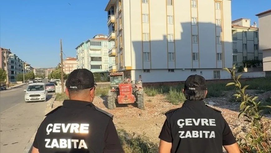 Çorum’da Kaçak Hafriyat Döken Kişiye 20 Bin Lira Ceza, Atıkları Kendi Temizletti