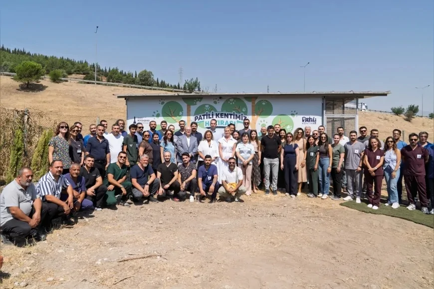 İzmir Büyükşehir Belediyesi engelli kediler için Işıkkent’te ev konforunda yaşam alanı açtı