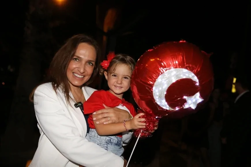 Karşıyaka Belediye Başkanı Yıldız Ünsal: “TCG KARŞIYAKA’nın ilçemize gelmesi bayram coşkumuzu daha da büyütecek”
