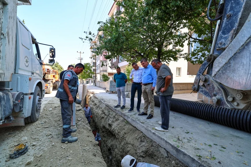 Burdur Belediye Başkanı Ali Orkun Ercengiz: “Milli Egemenlik Caddesi’nde yağmur suyu sorununu kalıcı şekilde çözeceğiz”