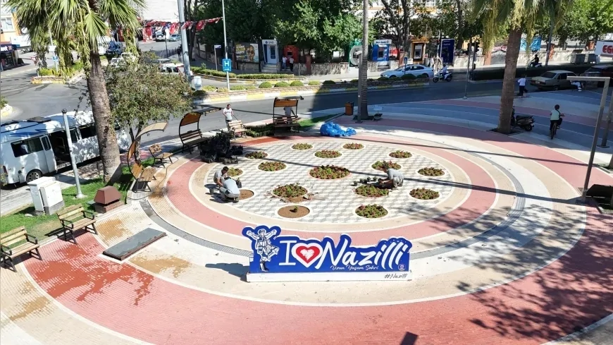 Nazilli Belediye Başkanı Dr. Ertuğrul Tetik: “Kendi fidanlığımızda yetiştirdiğimiz çiçeklerle şehrimizi güzelleştiriyoruz”