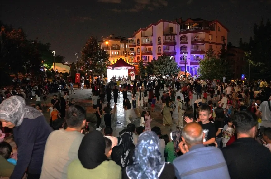 Keçiören’de Park Konserleri Aşık Veysel Parkı’nı müzik ve eğlenceyle buluşturdu