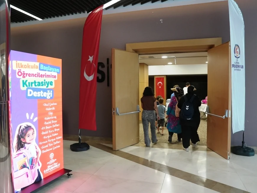 Denizli Büyükşehir Belediyesi ilkokula başlayacak öğrenciler için “Okula Merhaba” desteğinin dağıtımına başladı