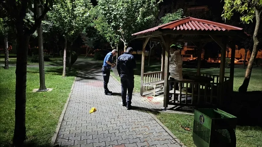 ÇORUM’DA ÇOCUK PARKINDA SOSYAL MEDYA YAYINI YAPAN 2 KİŞİ TÜFEKLE VURULARAK YARALANDI
