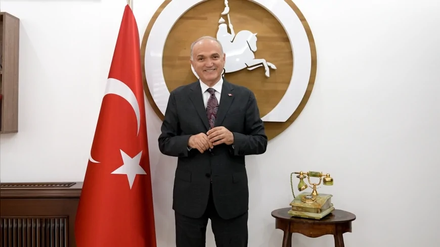Düzce Belediyesi’nden 30 Ağustos’a özel sosyal deney: Çalan telefon 104 yıllık zaferi hatırlattı