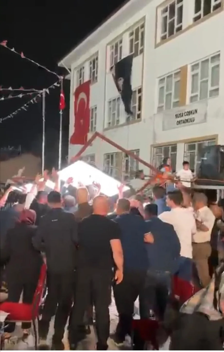 Keban Su ve Balık Festivali’nde Fırtına Nedeniyle LED Ekran Devrildi, 5 Kişi Yaralandı
