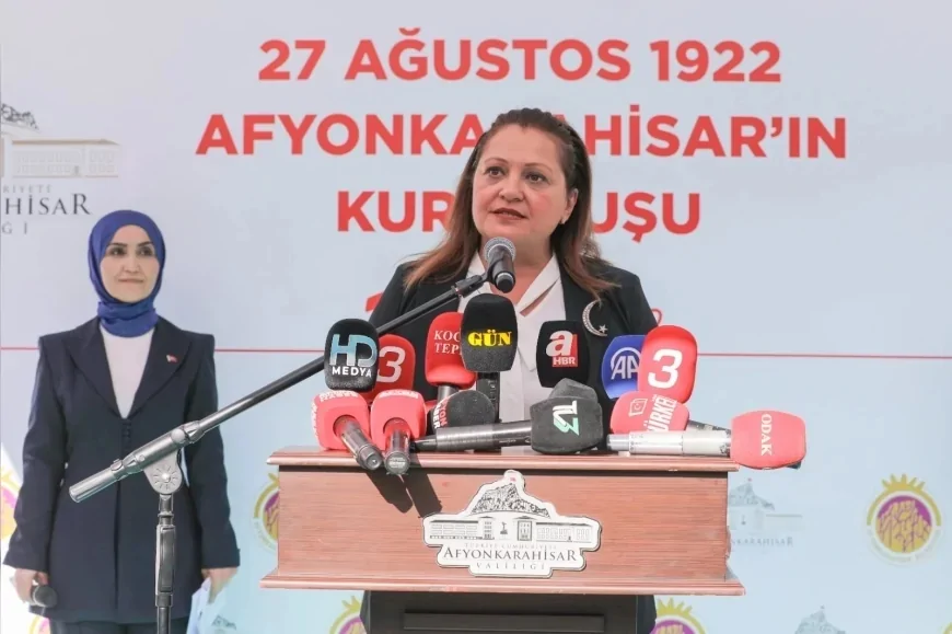 Afyonkarahisar Belediye Başkanı Burcu Köksal: “Afyonkarahisar son büyük zaferin kilidi oldu”