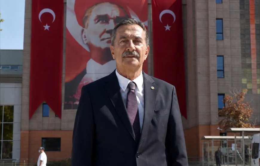 Tepebaşı Belediye Başkanı Dt. Ahmet Ataç: “Bu destan Cumhuriyetimizin en sağlam temelidir”