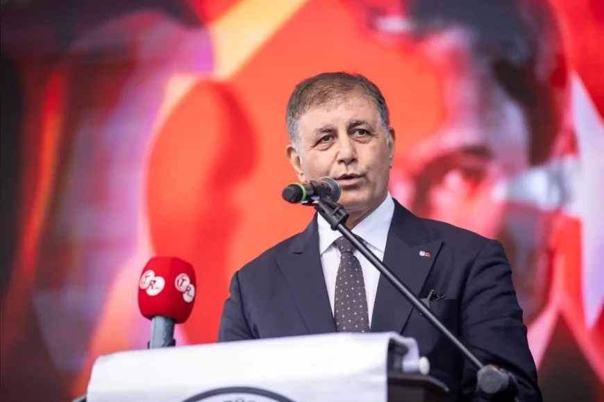 İzmir Büyükşehir Belediye Başkanı Dr. Cemil Tugay: “30 Ağustos Zafer Bayramı’mız kutlu olsun”