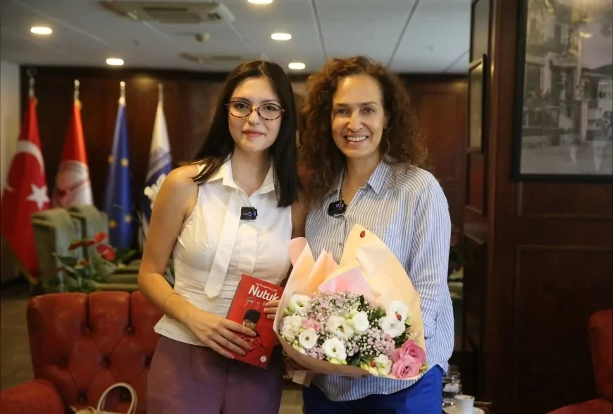 Karşıyaka Belediye Başkanı Yıldız Ünsal: “Gençlerimizin eğitimine destek olmaya, dayanışmayı büyütmeye devam edeceğiz”
