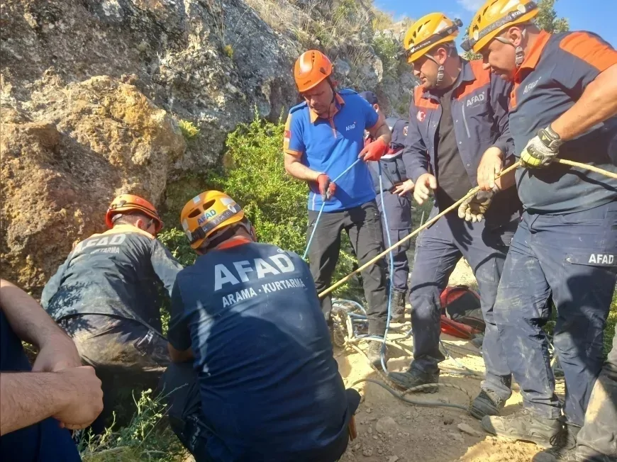 ÇORUM’DA DEFINE ARARKEN ÖLEN KİŞİNİN CENAZESİ PATLAYICI DÜZENEĞİ NEDENİYLE HALA ÇIKARILAMADI, 4 ŞÜPHELİ TUTUKLANDI