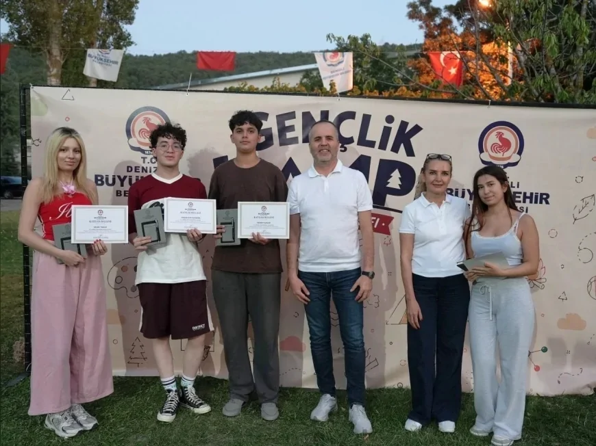 Denizli Büyükşehir Belediyesi’nin Cankurtaran Yaz Gençlik Kampı 7 dönemin ardından sertifika töreniyle sona erdi