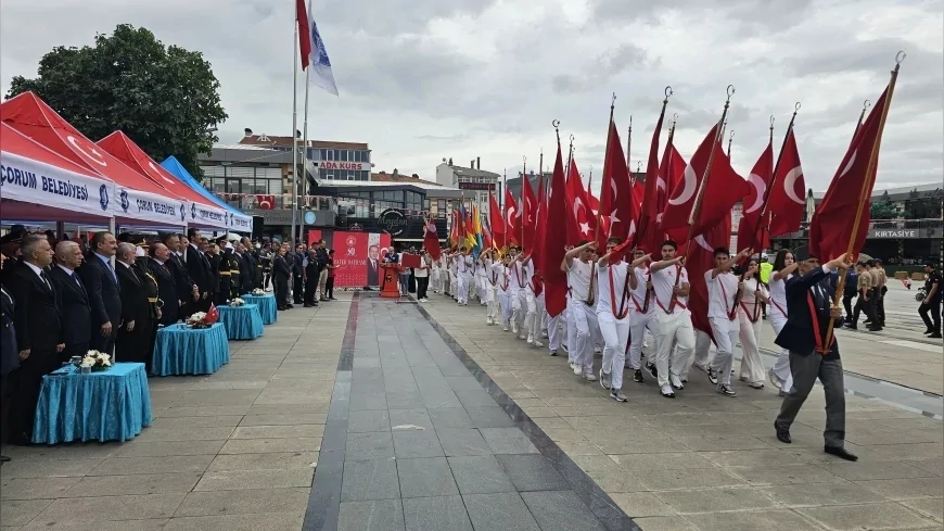 ÇORUM’DA 30 AĞUSTOS ZAFER BAYRAMI’NIN 104. YIL DÖNÜMÜ TÖRENLE KUTLANDI