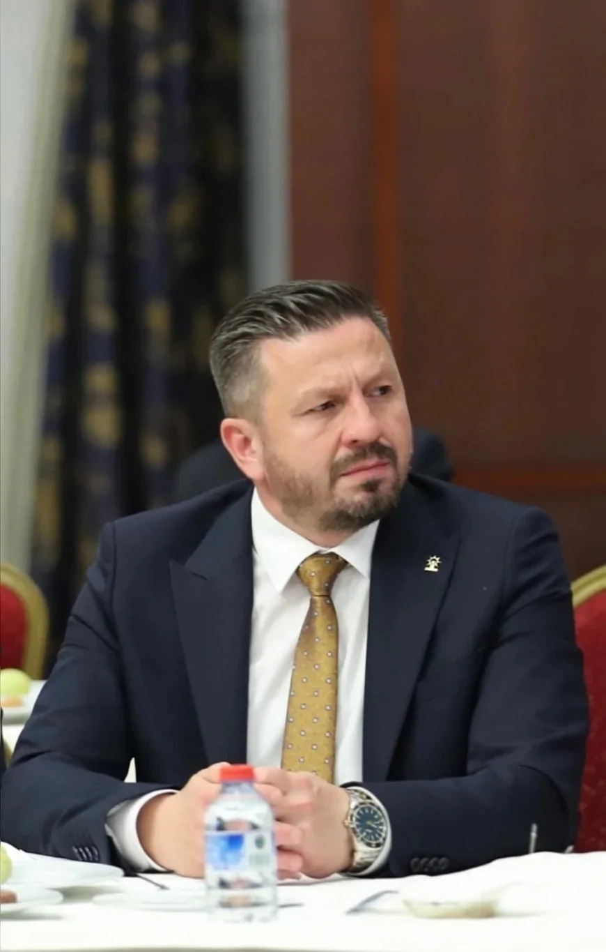 AK Parti Balıkesir İl Başkanı Mehmet Aydemir: “Şehrimize 19’u uzman hekim, 189’u pratisyen tabip olmak üzere 208 yeni hekim kadrosu kazandırıyoruz”