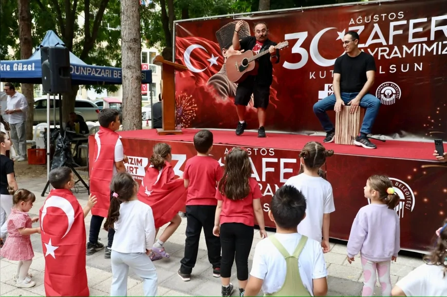 Odunpazarı Belediyesi, 30 Ağustos Zafer Bayramı’nın 104’üncü yılını Kanlıkavak Parkı’ndaki etkinliklerle kutladı