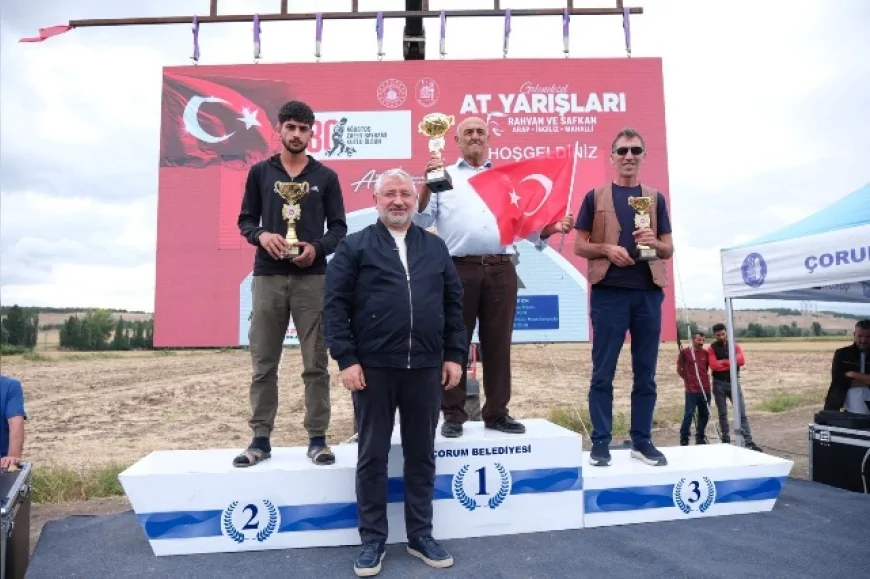 Çorum’da 30 Ağustos Zafer Bayramı kutlamalarına 7 ilden 67 atın katıldığı yarışlar damga vurdu