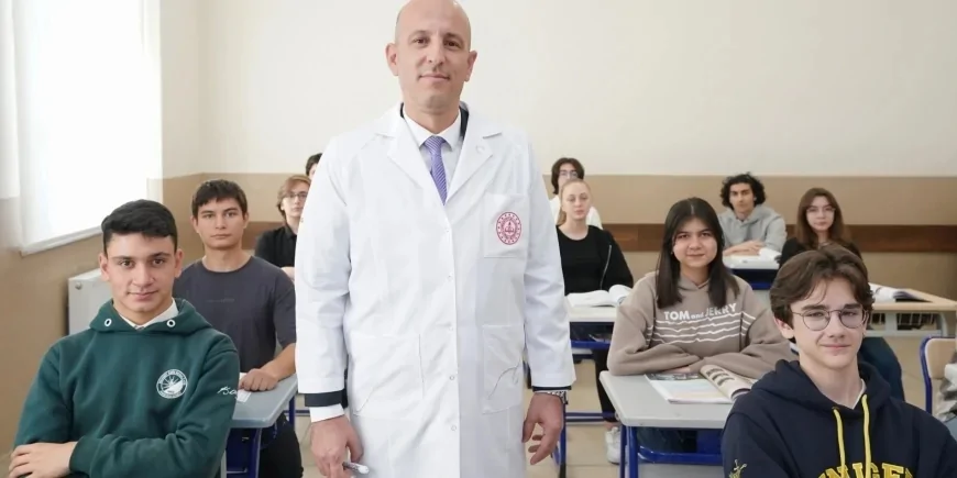 Millî Eğitim Bakanlığı öğretmenlik kariyer basamaklarında ilerleme kılavuzunu yayımladı