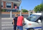 Marmaris’te çöp konteyneri yanına moloz döken kişiye kamera tespitiyle idari yaptırım uygulandı