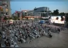 Maltepe’de Filenin Sultanları’nın yarı final sevinci dev ekranda yüzlerce vatandaşla yaşandı