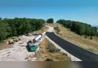 Bursa Büyükşehir Belediyesi 3 ilçede 12 mahalleyi kapsayan 50 kilometrelik yolu yeniledi