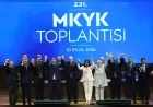 Foça Belediye Başkanı Saniye Bora Fıçı AK Parti’ye katıldı, rozetini Cumhurbaşkanı Erdoğan taktı