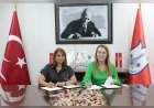 Konak Belediye Başkanı Nilüfer Çınarlı Mutlu: “Kadın cinayetlerinin nedenlerini kapsamlı biçimde ele alacağız”