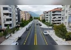 Denizli Büyükşehir Belediyesi, Gerzele Mahallesi’nde Hakkı Dereköylü Caddesi’ni yenileyerek güvenli ulaşım için trafiğe açtı