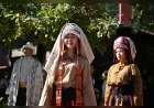 Altınköy Türk Dünyası Kültür ve Sanat Festivali’nde Kırgız “Eleçek Başlıkları” defilesine yoğun ilgi