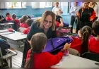 Güzelbahçe Belediye Başkan Vekili Ayşe Akın: “1100 öğrencimizin eğitim yolculuğunda yanlarında oluyoruz”