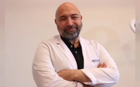 Medicana Dermatoloji Uzmanı Uzm. Dr. Cüneyt Soyal: “Çilek bacak görünümünde düzenli bakım önemli”
