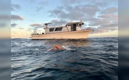 İzmirli ultra maraton yüzücüsü Tuna Tunca Catalina Kanalı’nı 11 saatte geçerek Ocean’s Seven hedefine yaklaştı