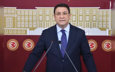 DEVA Partisi Ankara Milletvekili İdris Şahin: “Çiftçinin yüzü sattığı fiyattan, vatandaşın yüzü aldığı fiyattan ekşiyor”