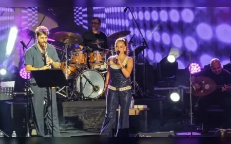 Aydın Büyükşehir Belediyesi Buharkent’in kurtuluşunun 104. yılında binlerce vatandaşı Tuğba Yurt konserinde buluşturdu