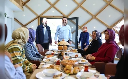 Başiskele Belediye Başkanı M. Yasin Özlü: “Kadınlarımızın emeği çoğaldıkça evlerimiz, mahallelerimiz ve şehrimiz güzelleşiyor”