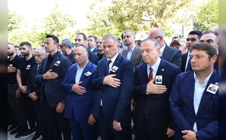 İBB Başkanvekili Nuri Aslan’ın Babası Muharrem Aslan İçin Garipdede Cemevi’nde Cenaze Töreni Düzenlendi