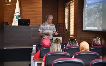Pursaklar’da Nezaket Okulları öğretmenleri bir haftalık hizmet içi eğitim programını tamamladı