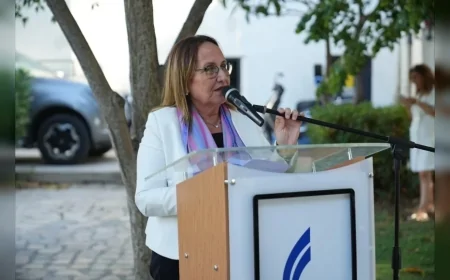 Güzelbahçe Belediye Başkan Vekili Ayşe Akın: “Bu imzayı emekçilerimizin alın teri için atıyoruz”