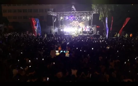 Aydın Büyükşehir Belediyesi Söke’de kurtuluş coşkusunu Emir Can İğrek konseriyle yaşattı