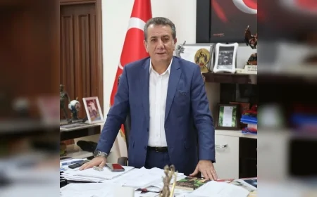 Efeler Belediye Başkanı Anıl Yetişkin: “7 Eylül, Efeler diyarının prangalarını kırarak zaferini yazdırdığı gündür”