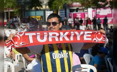 Maltepe’de Filenin Sultanları coşkusu dev ekrana taşındı, yüzlerce kişi final sevincini birlikte yaşadı