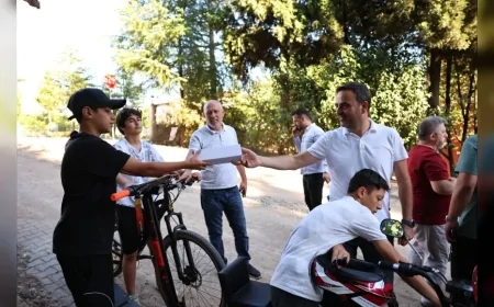 Başiskele Belediye Başkanı M. Yasin Özlü vatandaşları hanelerinde ve hemşehri derneğinde ziyaret etti