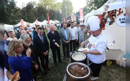 İnegöl Gastronomi Festivali on binlerce ziyaretçiyi kentin yöresel lezzetleriyle buluşturdu