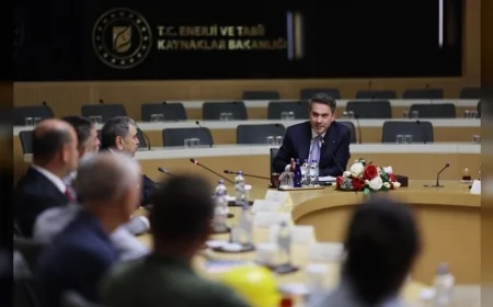 Enerji ve Tabii Kaynaklar Bakanı Alparslan Bayraktar: “İşçimizin alın teri ve hak ettiği ücreti alması en önemli mesele”