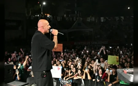 Manisa Büyükşehir Belediyesi’nin Gördes’in Kurtuluşunun 104. Yıl Dönümünde Düzenlediği Konserde Gripin Sahne Aldı!