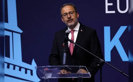AK Parti İzmir Milletvekili Dr. Mehmet Muharrem Kasapoğlu: “Yerel yönetimler engelsiz vizyon için daha çok üretmeli”