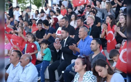 Kahramankazan Belediye Başkanı Selim Çırpanoğlu: “Üst üste ikinci kez Avrupa Şampiyonu olan Filenin Sultanlarını kutluyorum”