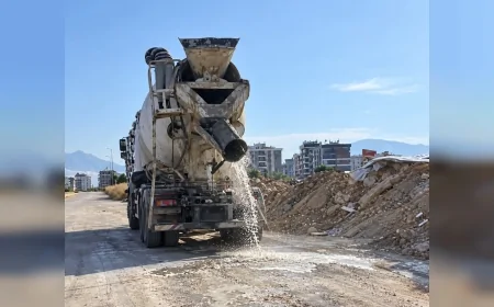 Kepez’de vatandaş ihbar etti, çevreyi kirleten beton mikserine 200 bin TL ceza kesildi